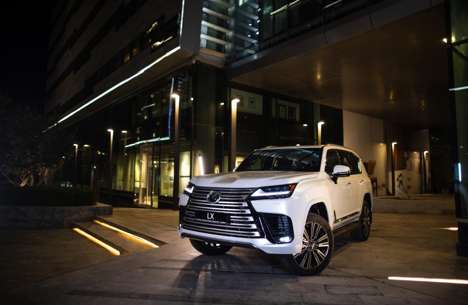 Lexus LX Main